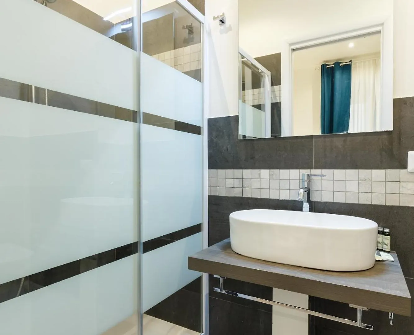 Aeterna Rooms Collection Guesthouse Rome 2*,